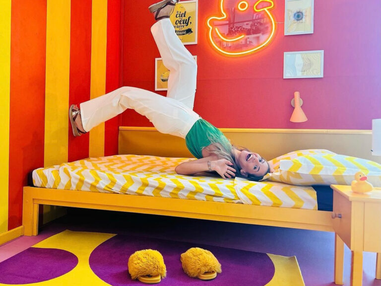 take-a-selfie-chambre-01