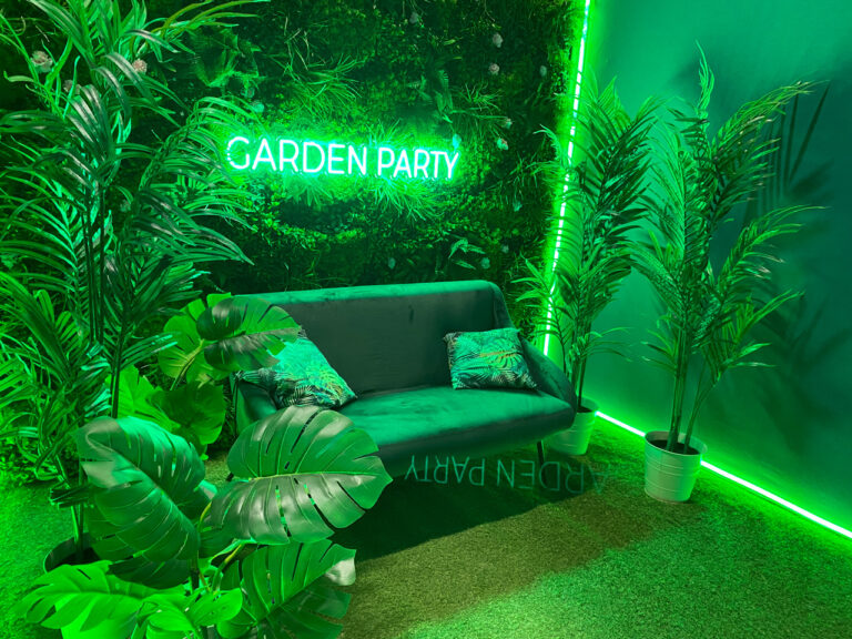 take-a-selfie-garden-03